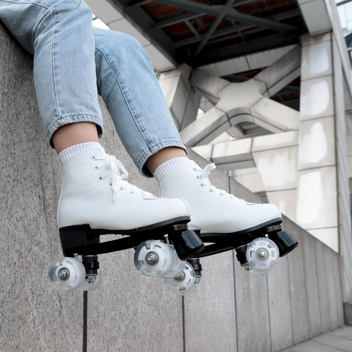 Wiwiy Roller Derby Skates for Women and Men,White Roller Skates for Outdoor Indoor, Adjustable Four Shiny Wheel Roller Skates