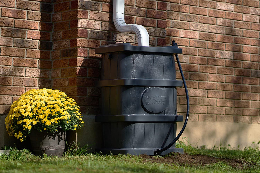 FCMP Outdoor Slim Line 45-Gallon Wood Grain Rain Barrel – Outdoor Home Rain Water Catcher Barrel with Flat Back, Grey